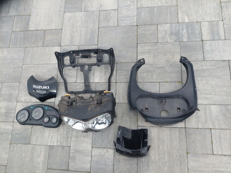 Suzuki gsxf 600 , 750 czasza lampa przód  licznik silnik rama gaźnik
