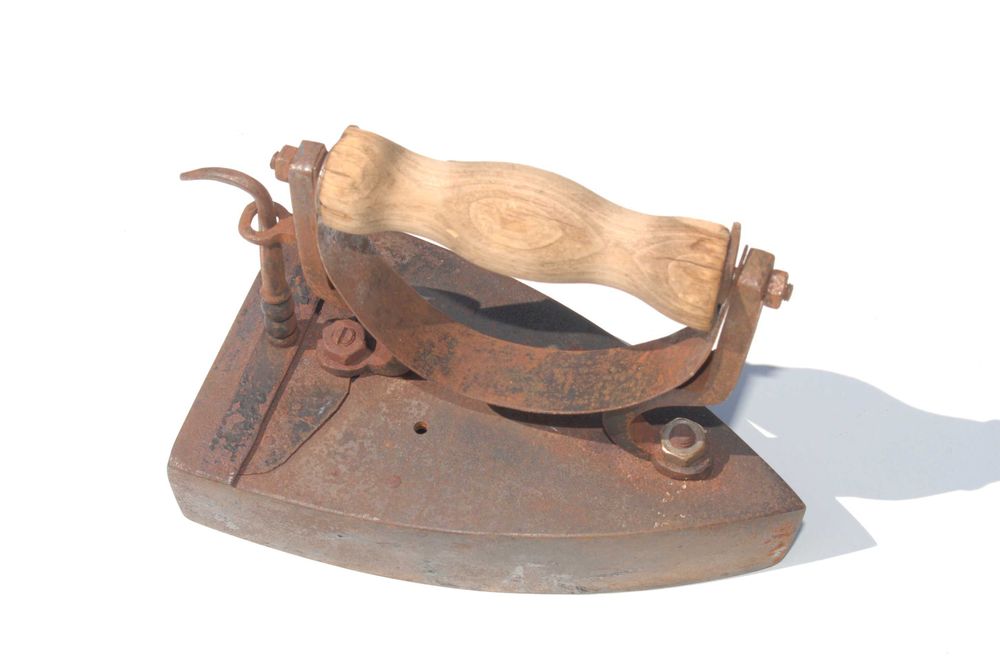 Stare żelazko przedwojenne z duszą antyk unikat kolekcjonerski zabytek