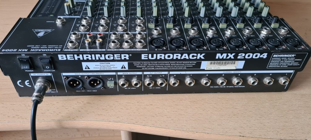 Mixer Behringer Eurorack MX 2004 ,