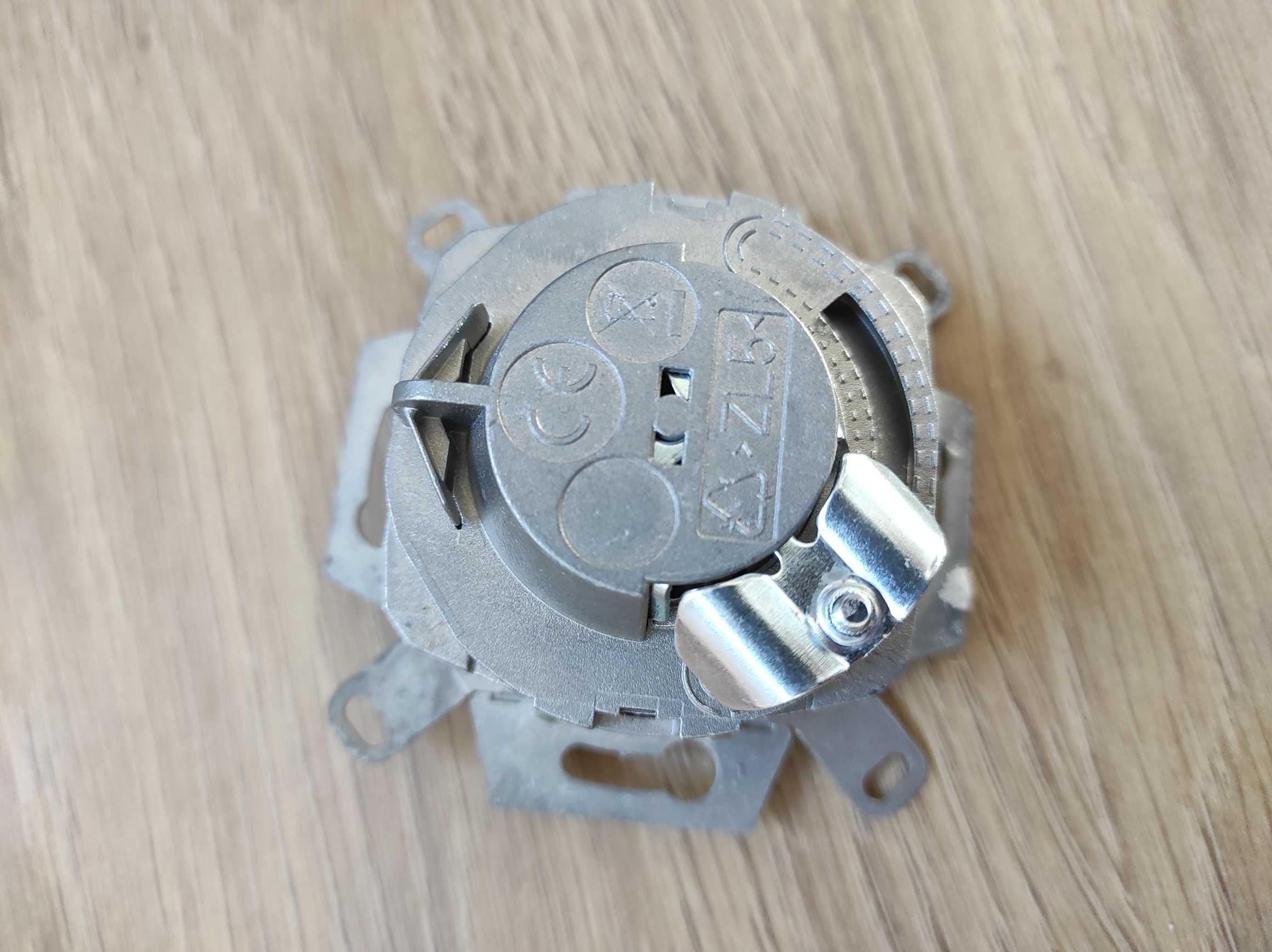 Gniazdo komputerowe UAE pojedyncze (RJ45) Kat. 6 Klasa E