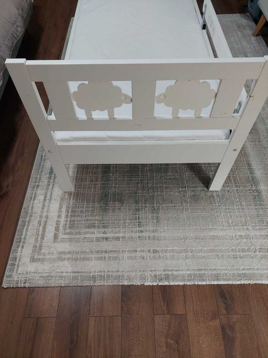 Sprzedam łóżko dziecięce z materacem Ikea