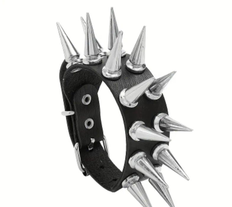 Браслет з довгими шипами. Неформал. Готика