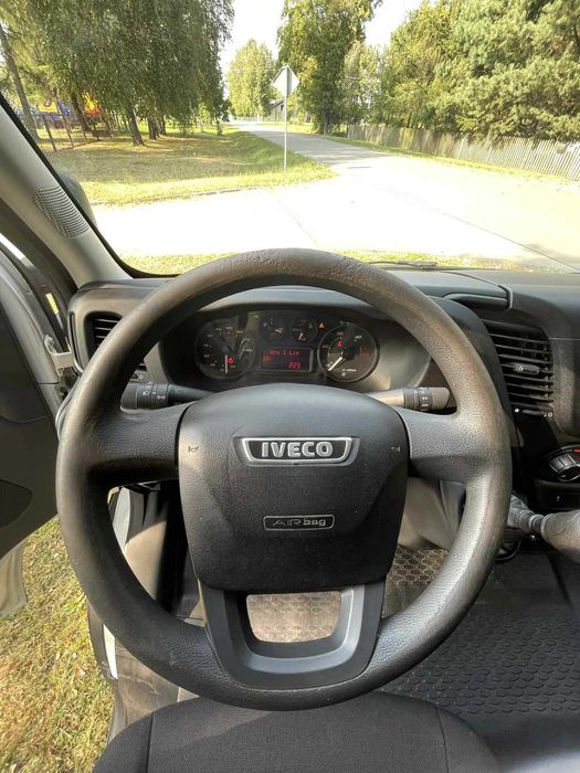 Iveco Daily kontener z windą