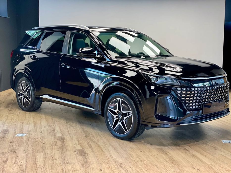 DFSK e5 DFSK E5 Wersja Prestige GW 6 lat lub 150 tyś km Hybryda Plug-in 217KM