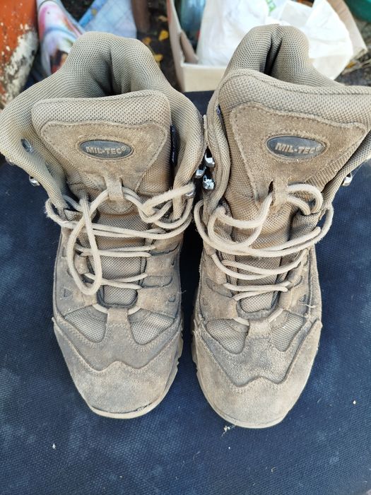 Продам берці вживані