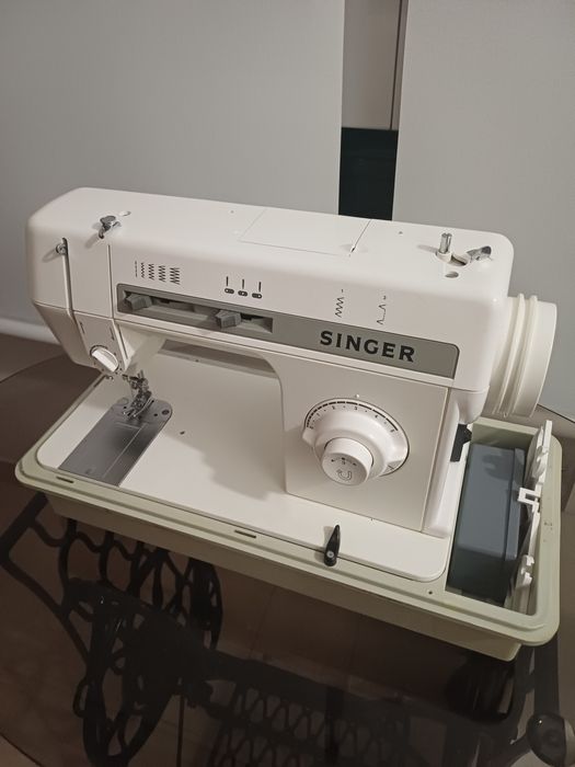 Maquina de costura Singer