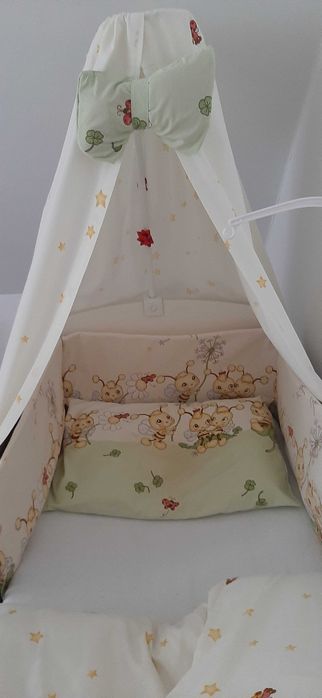 Sprzedam 2 komplety pościeli do łóżeczka 4cz.