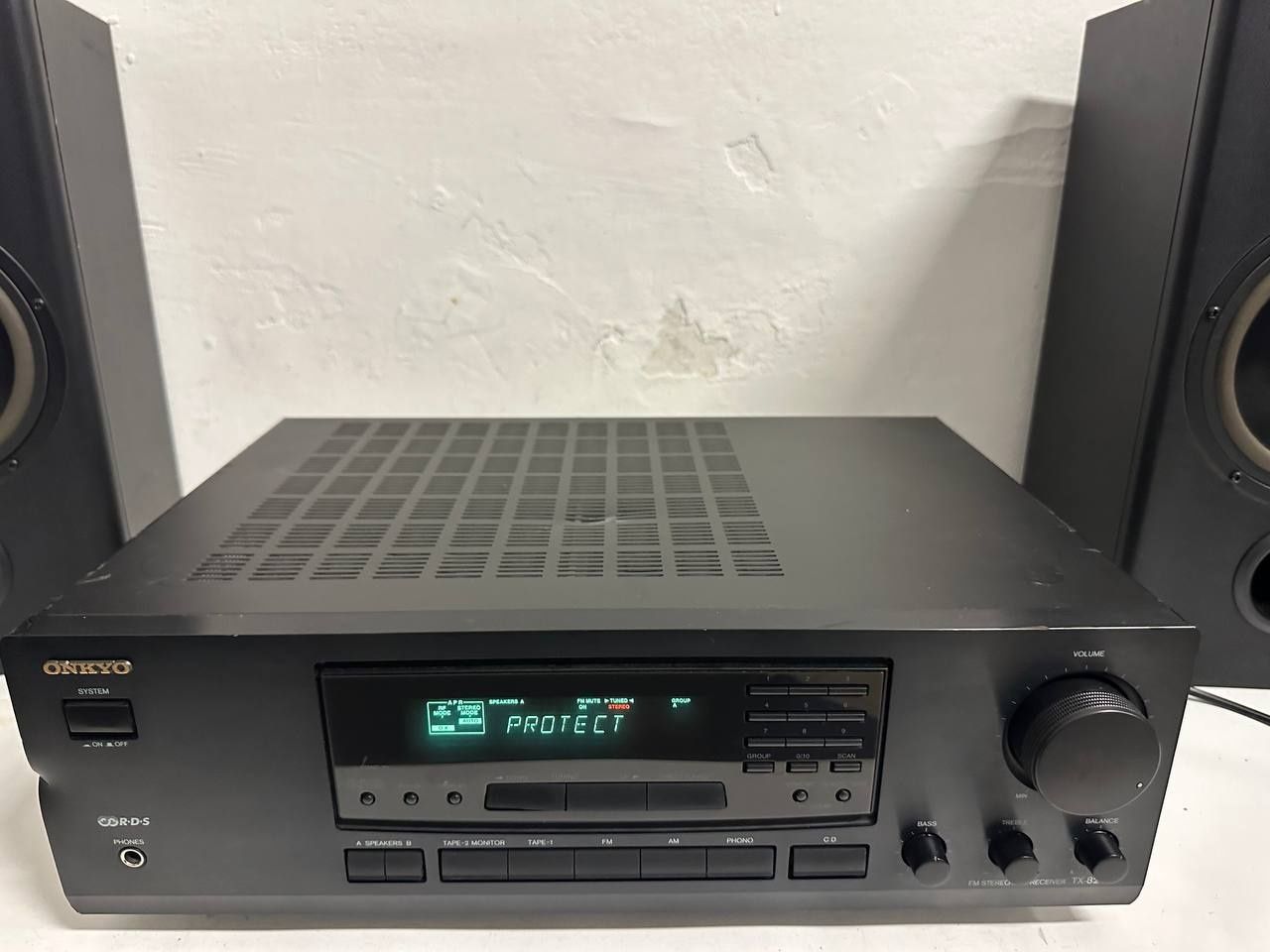 Amplituner stereo Onkyo TX-8211, 2*90 Watt.