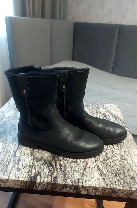 Зимові жіночі  UGG оригінал розмір 39