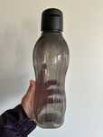 Garrafa 1L Preta Tupperware