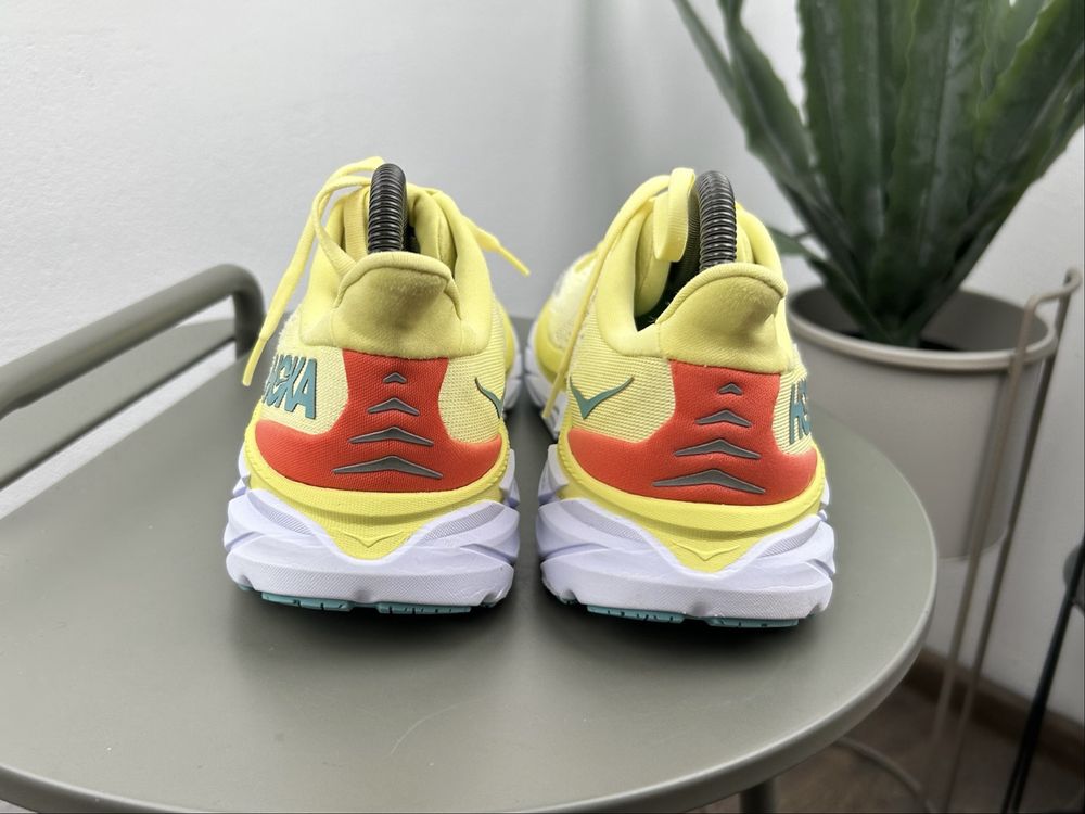 Оригінал! Кросівки Hoka Clifton 8 39 розмір 03873