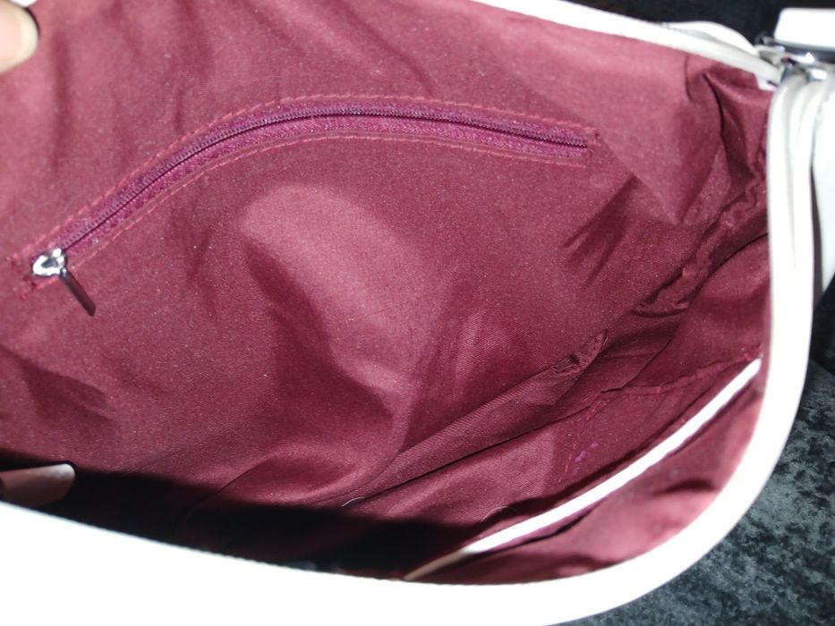 Bolsa de senhora. Espaçosa