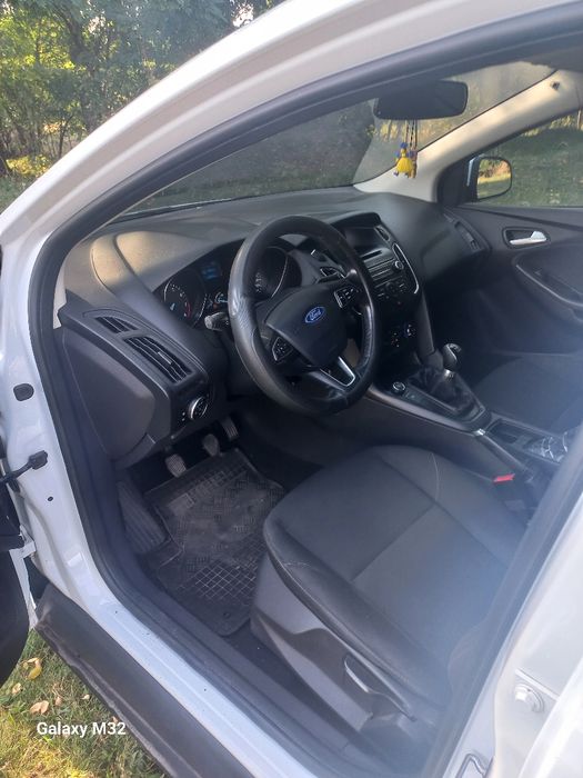 Форд фокус 3  офіційна