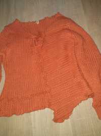Oryginalny asymetryczny sweterek z różą L