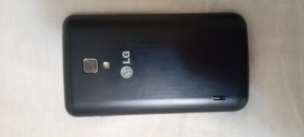 LG p715 2014 black. На деталі.