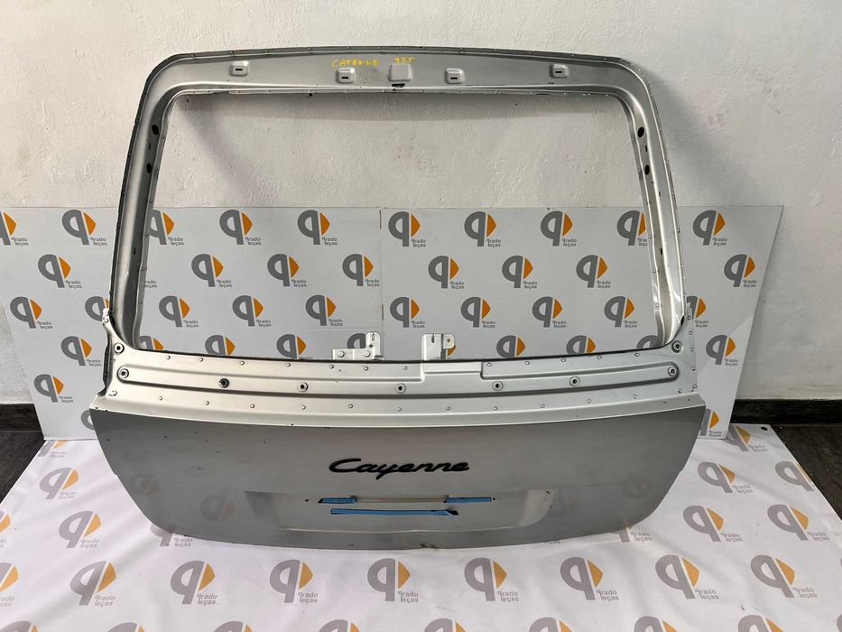 Tampa porta mala Porsche cayenne 955