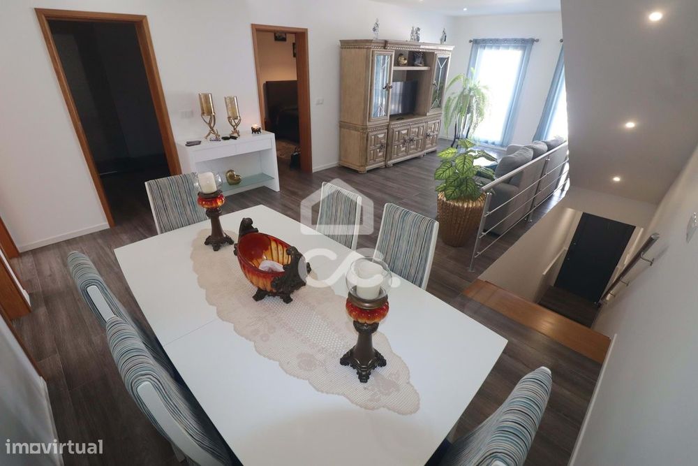 Apartamento Duplex com 2 Quartos - Cabouco - Lagoa