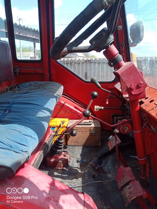 ХТЗ Т 16 в ідеальному стані+ плуг Wirax в подарунок