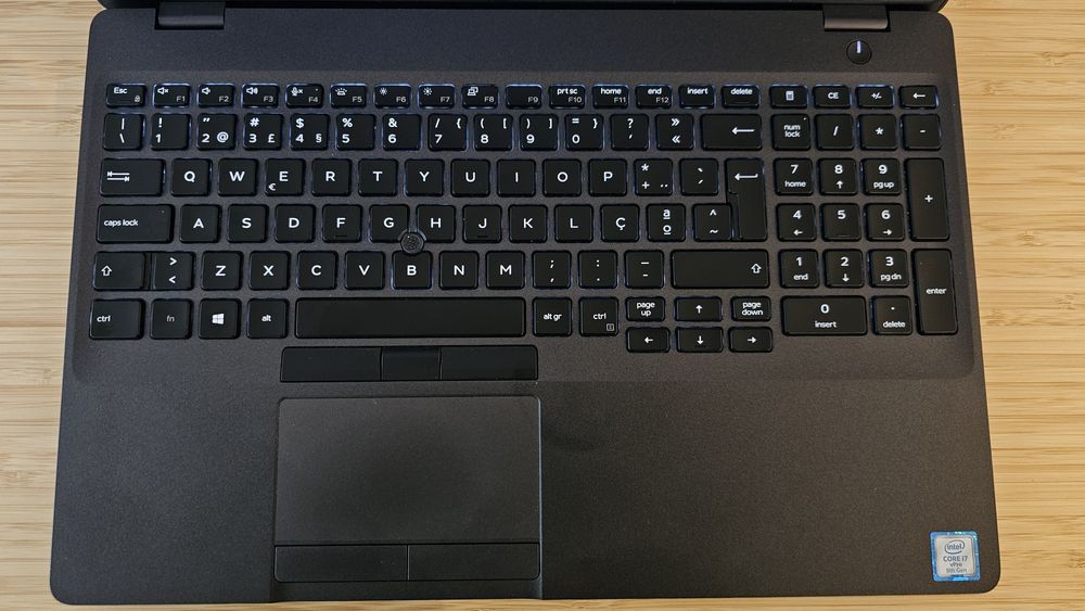 Dell Precision 3541 | Intel Core i7-9850H | 16 GB RAM | 475 GB SSD | W