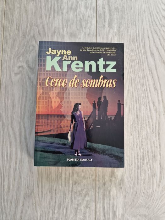 Livro Cerco de Sombras