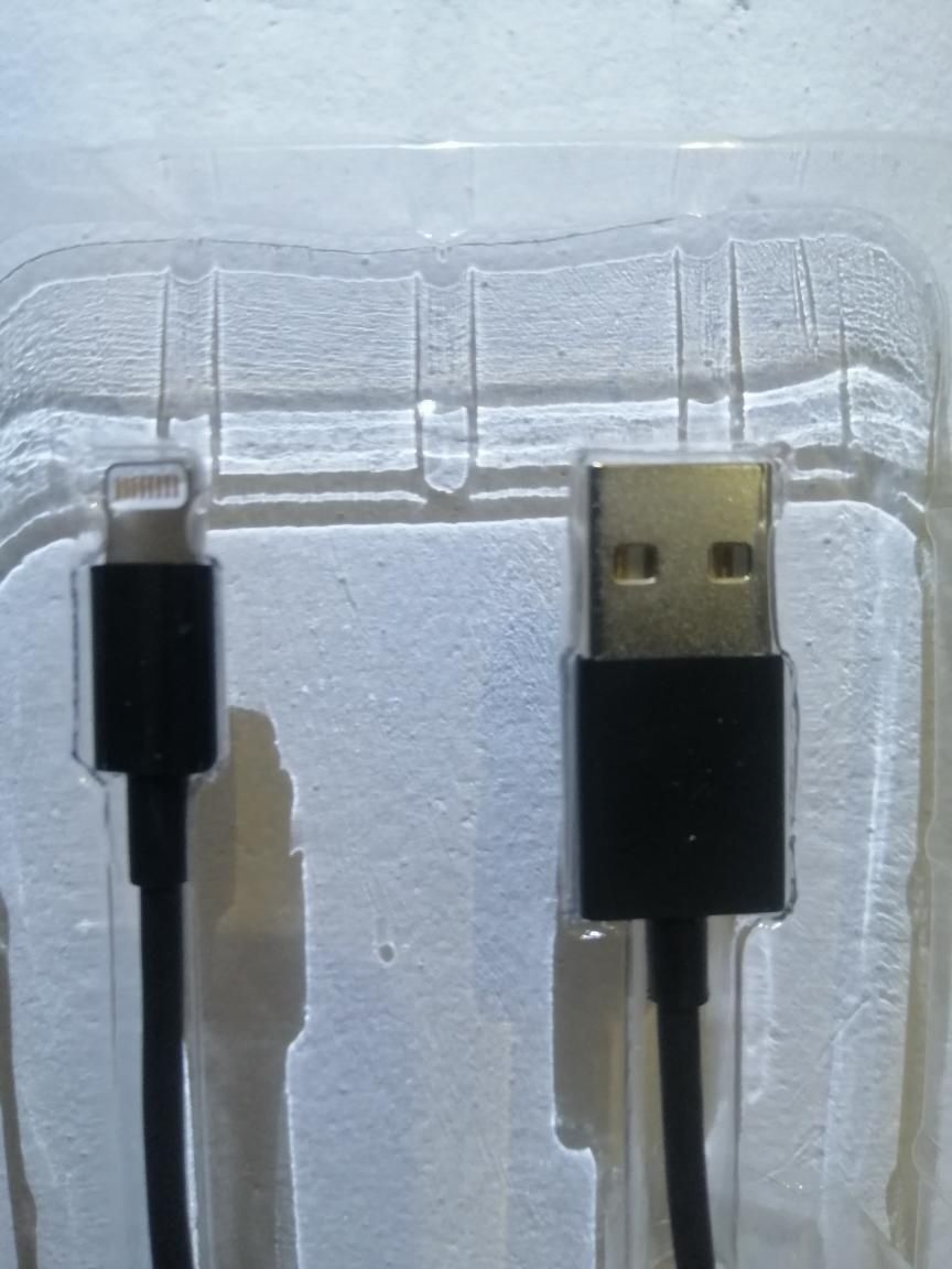 Зарядний USB кабель до iPhone,  iPad, iPod