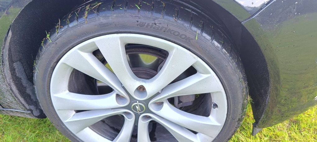 Zamienię Jeep Opel Insignia 4x4 cdti nowe opony