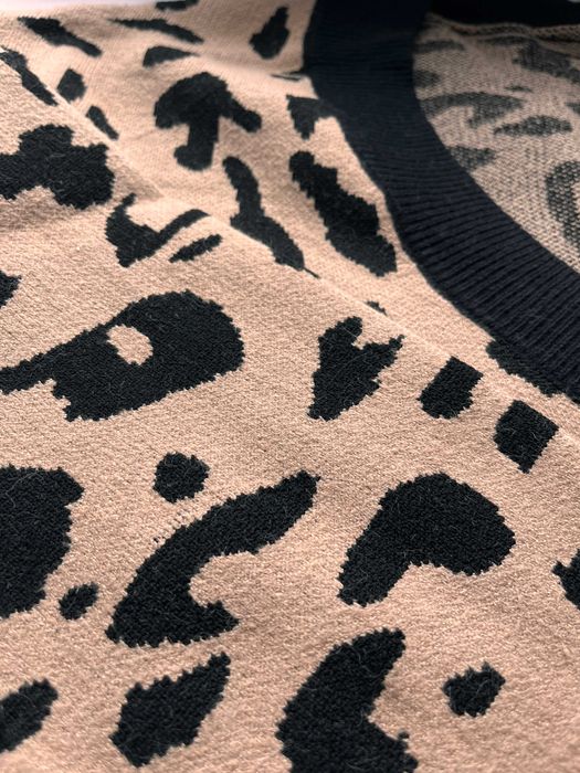 Трикотажний жіночий светр