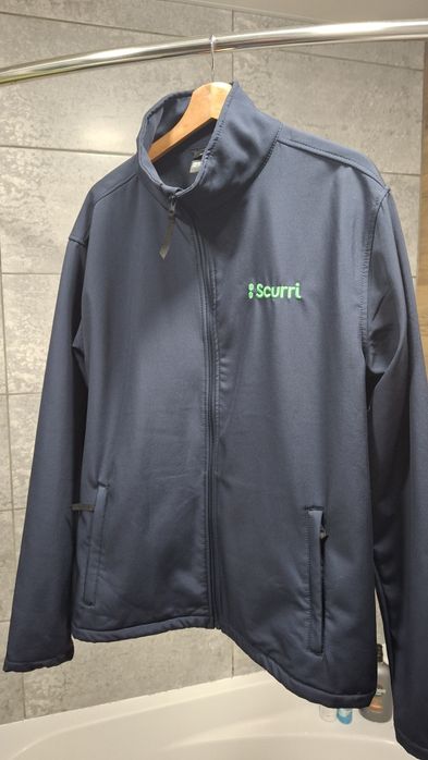 Regatta кофта спортивная софтшел на флисе
Состояние идеальное
Размер L