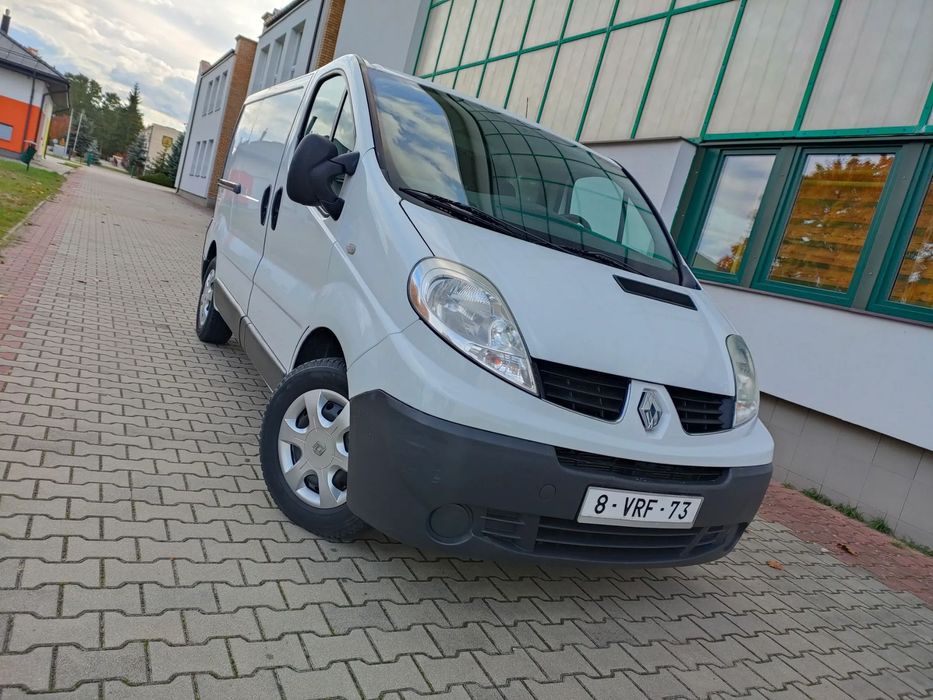Renault Trafic  2.0 dCi 115*klima*nawigacja*bdb stan