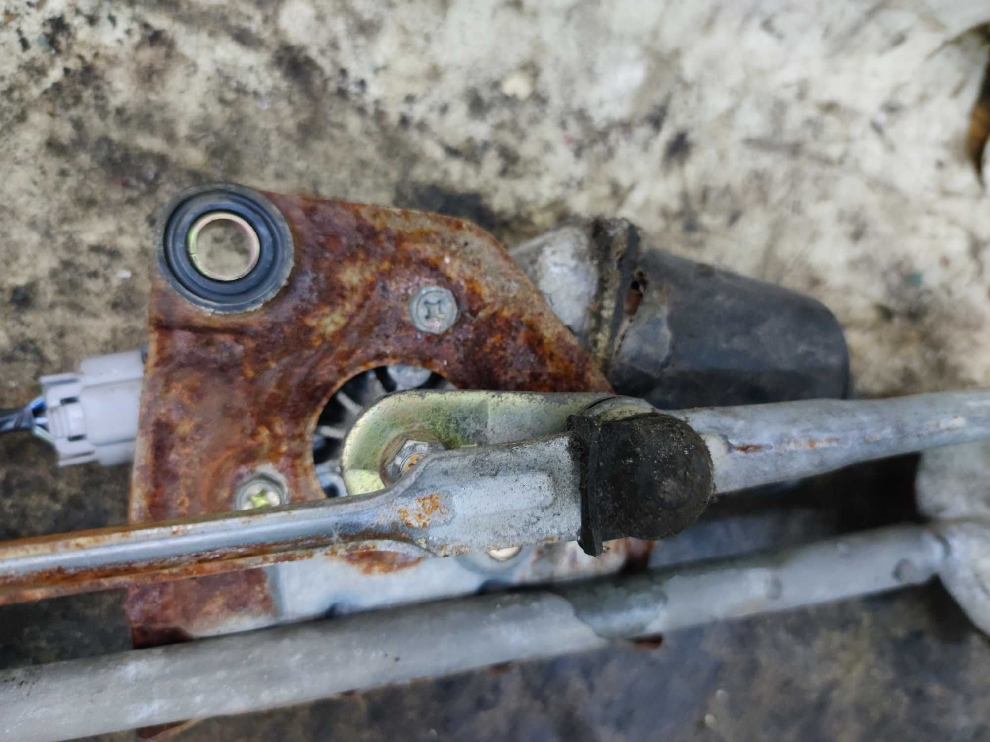 Toyota Yaris I Mechanizm Wycieraczek Przód