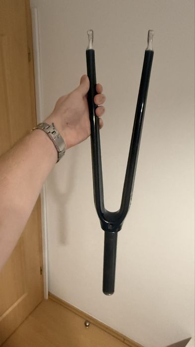 Widelec karbonowy 1 1/8 350g