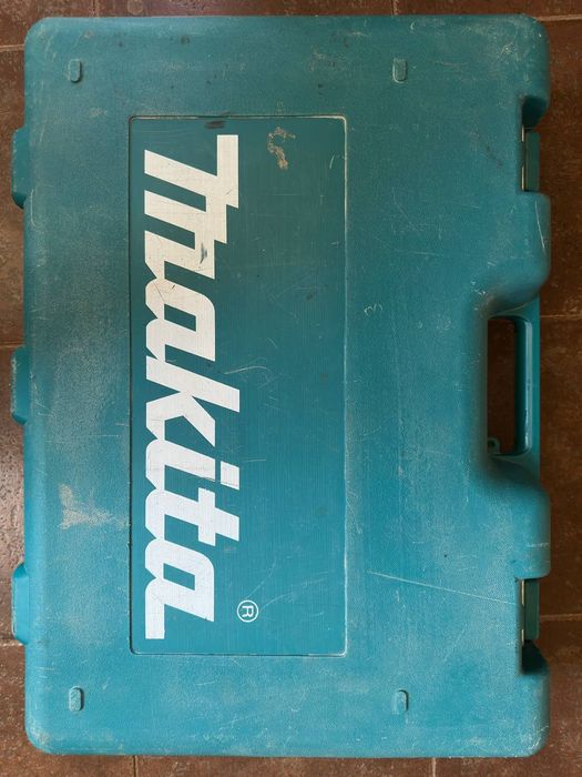 Перфоратор Makita HR4001C