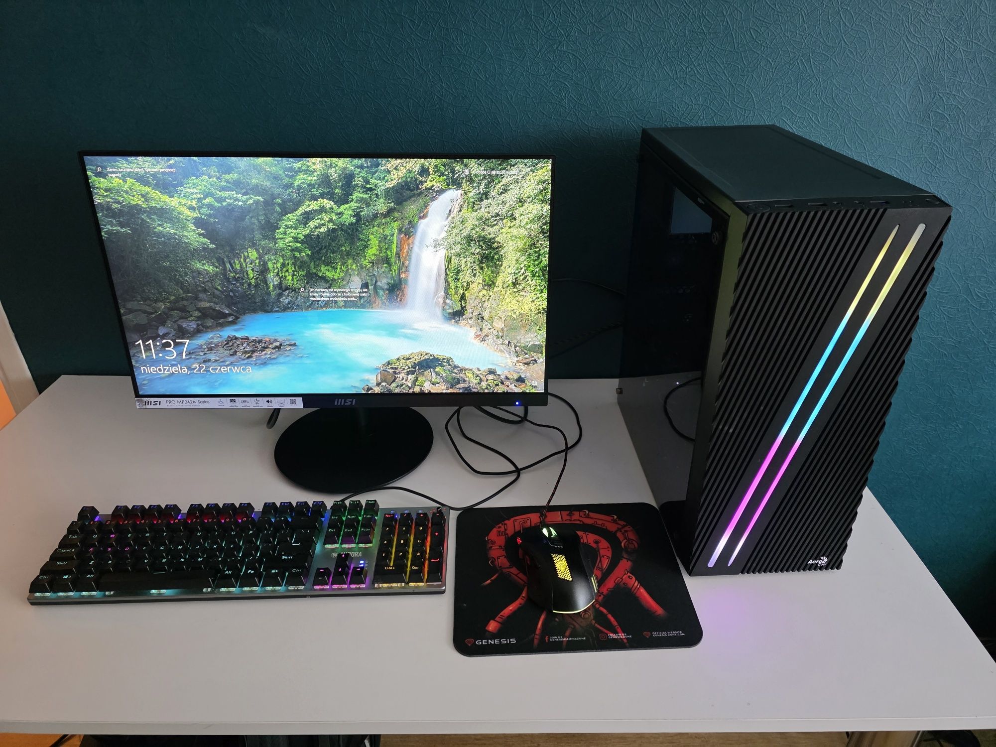Komputer z nowym monitorem z głosnikami. Ryzen 5, GTX, 16gb ram, ssd +