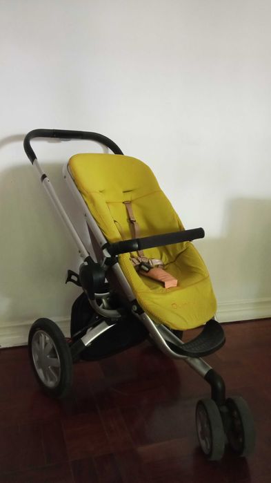 Carrinho Quinny com acessorios