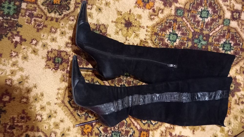 Красивые женские сапожки