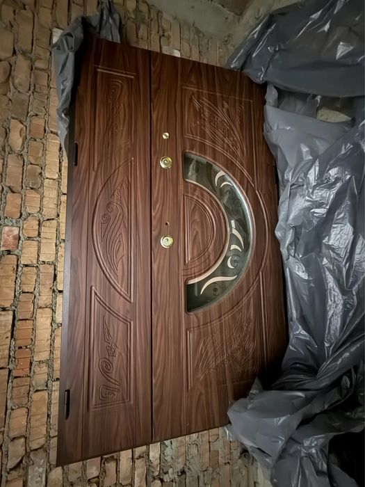 Двері Двері вуличні склопакет
