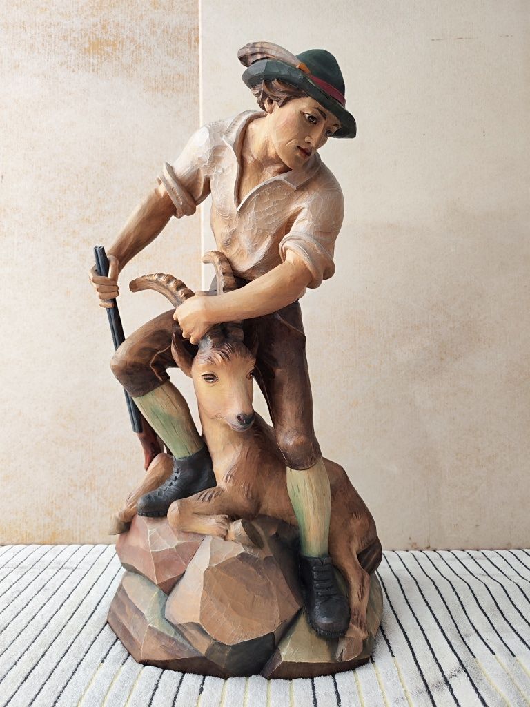 Myśliwy figura 70/40/40cm z drewna polichromia