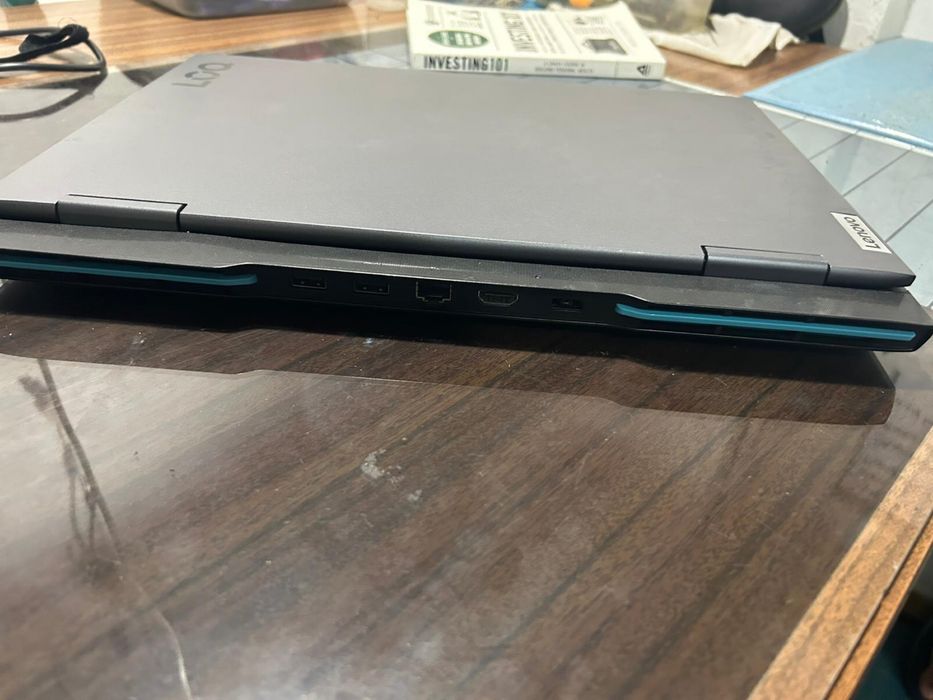 Vendo portatil lenovo LOQ 15APH8