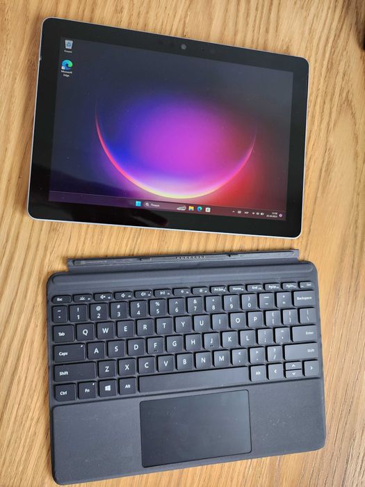Планшет Microsoft Surface Go  - 10.1" Pentium Gold 4415Y 4/64GB