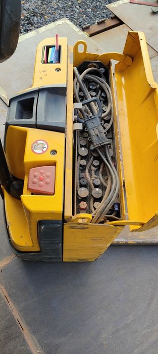 Jungheinrich EJE 116 wózek paletowy elektryczny ładowrka