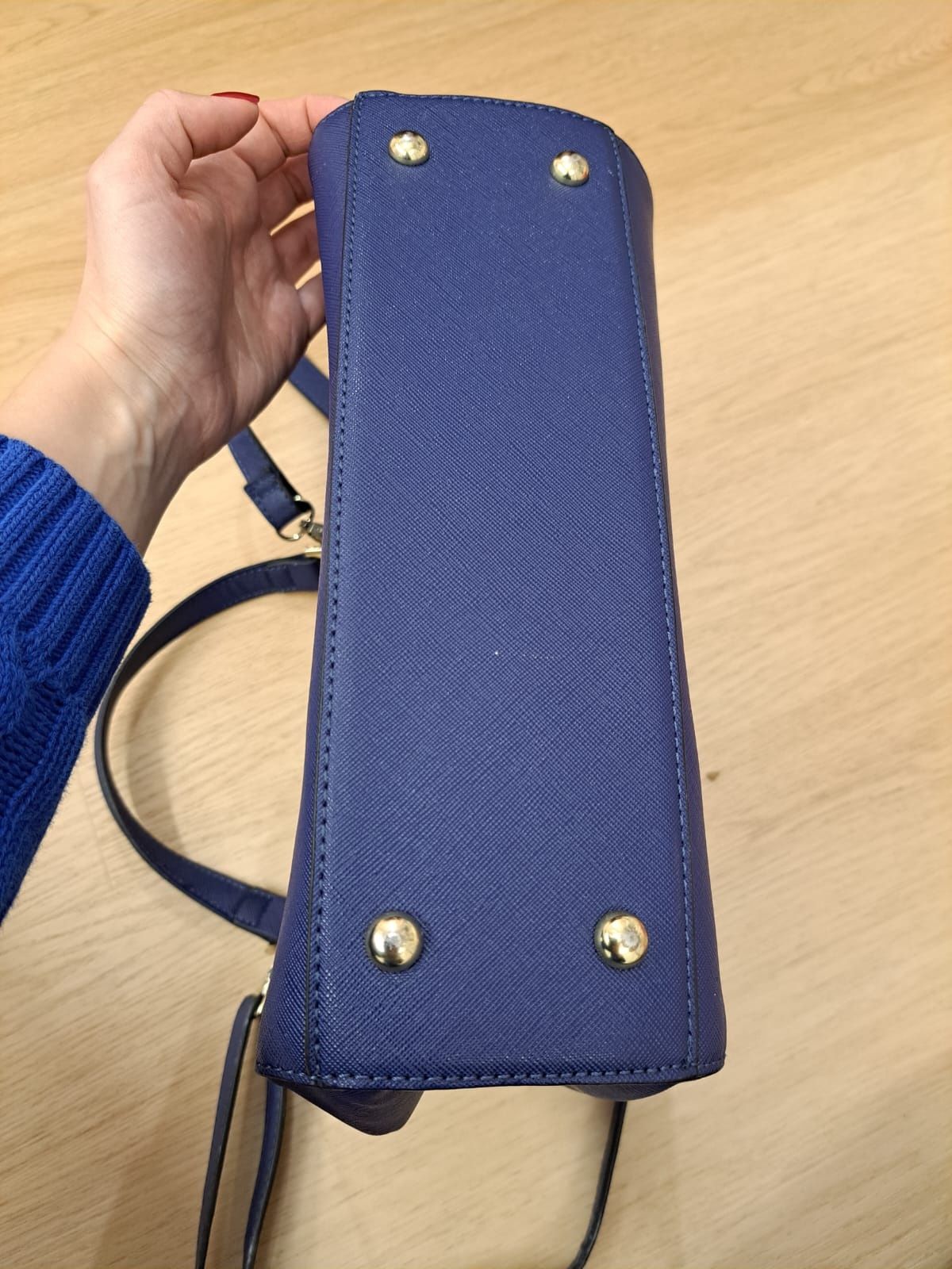 Torebka damska na pasek Michael Kors, granatowa