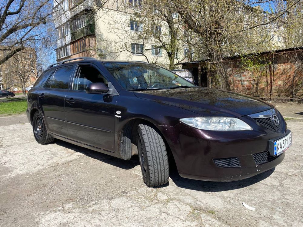 Mazda 6.