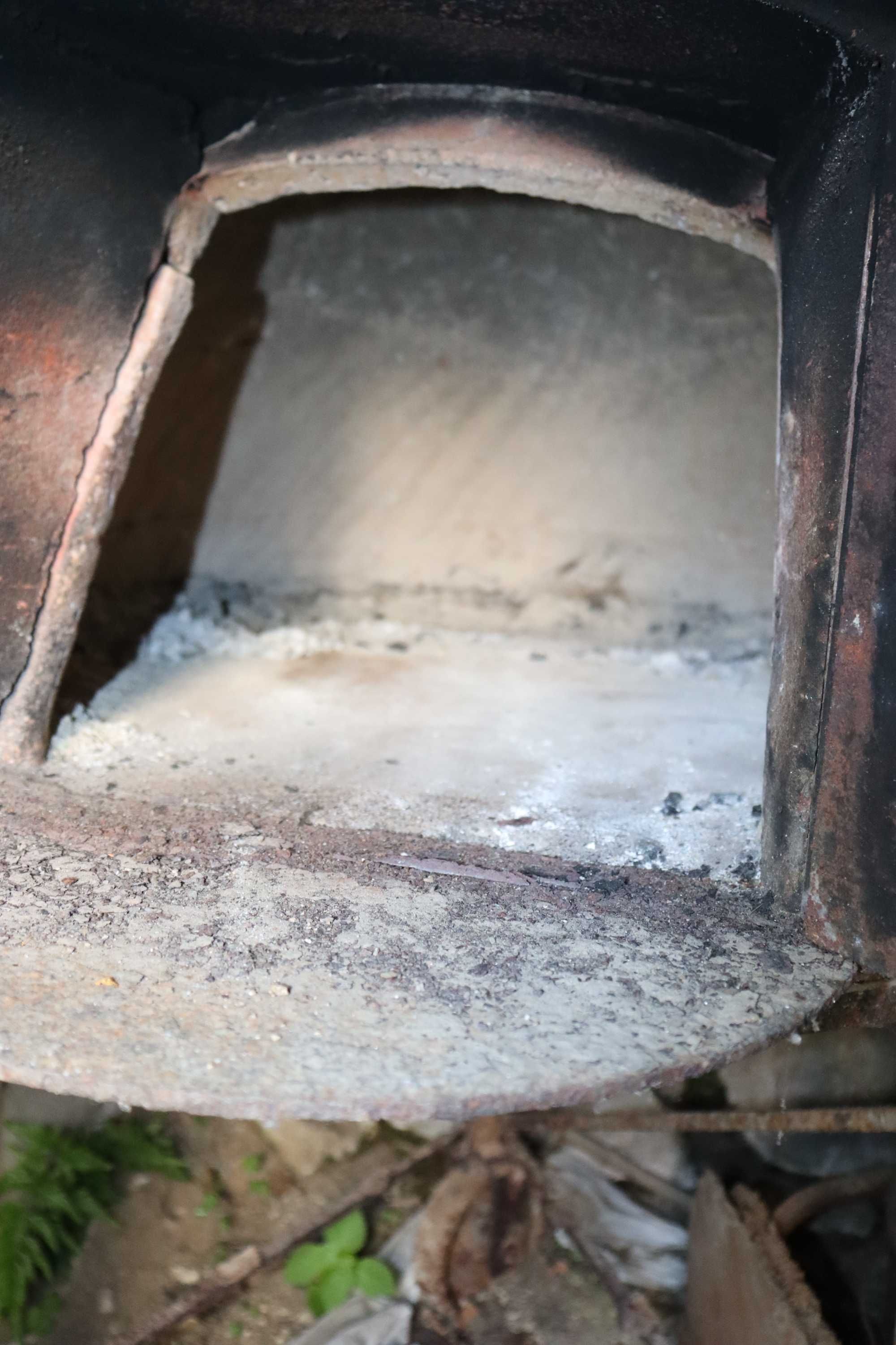 panelas de ferro fundido
forno a lenha com 3 rodas
carrinho de adubo