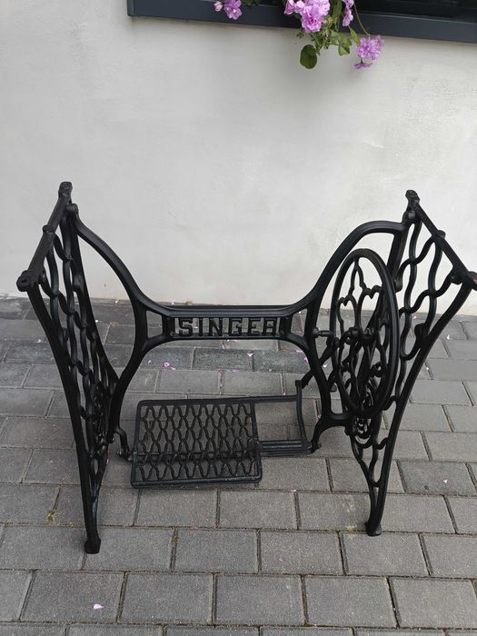 Podstawa nogi od maszyny do szycia SINGER