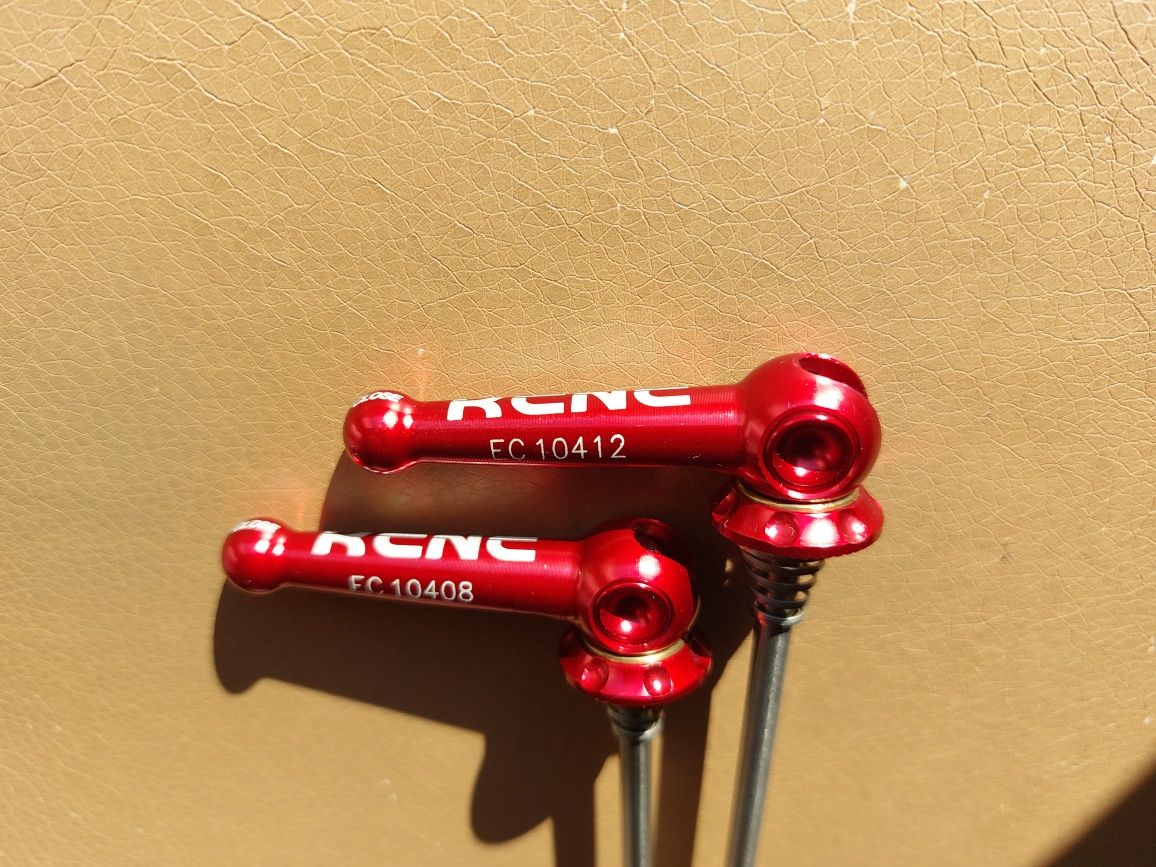 KCNC Skewer MTB Tytan Zaciski Kół oś QR RED Ti Axle 7075AL 42 gramy