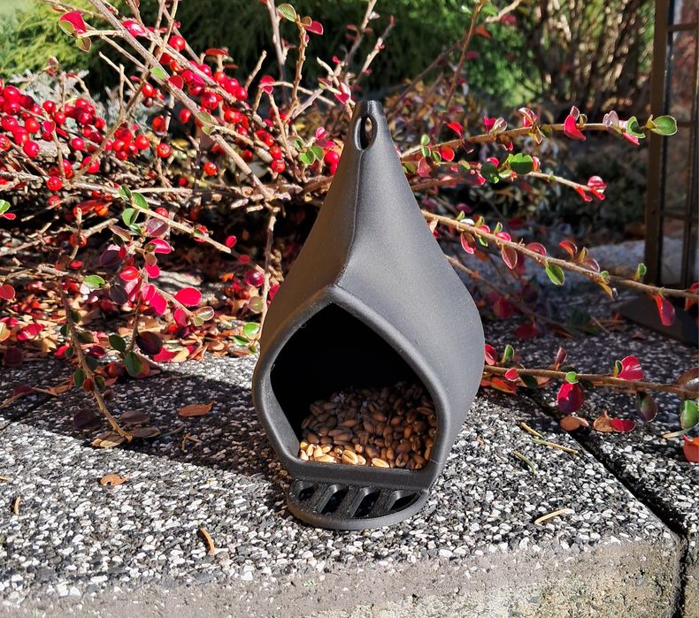 Nowoczesny karmnik dla ptaków z druku 3D – elegancki i funkcjonalny