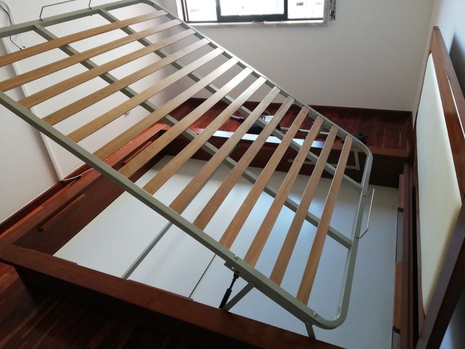 Cama/Sommier  para colchão de 195 × 150