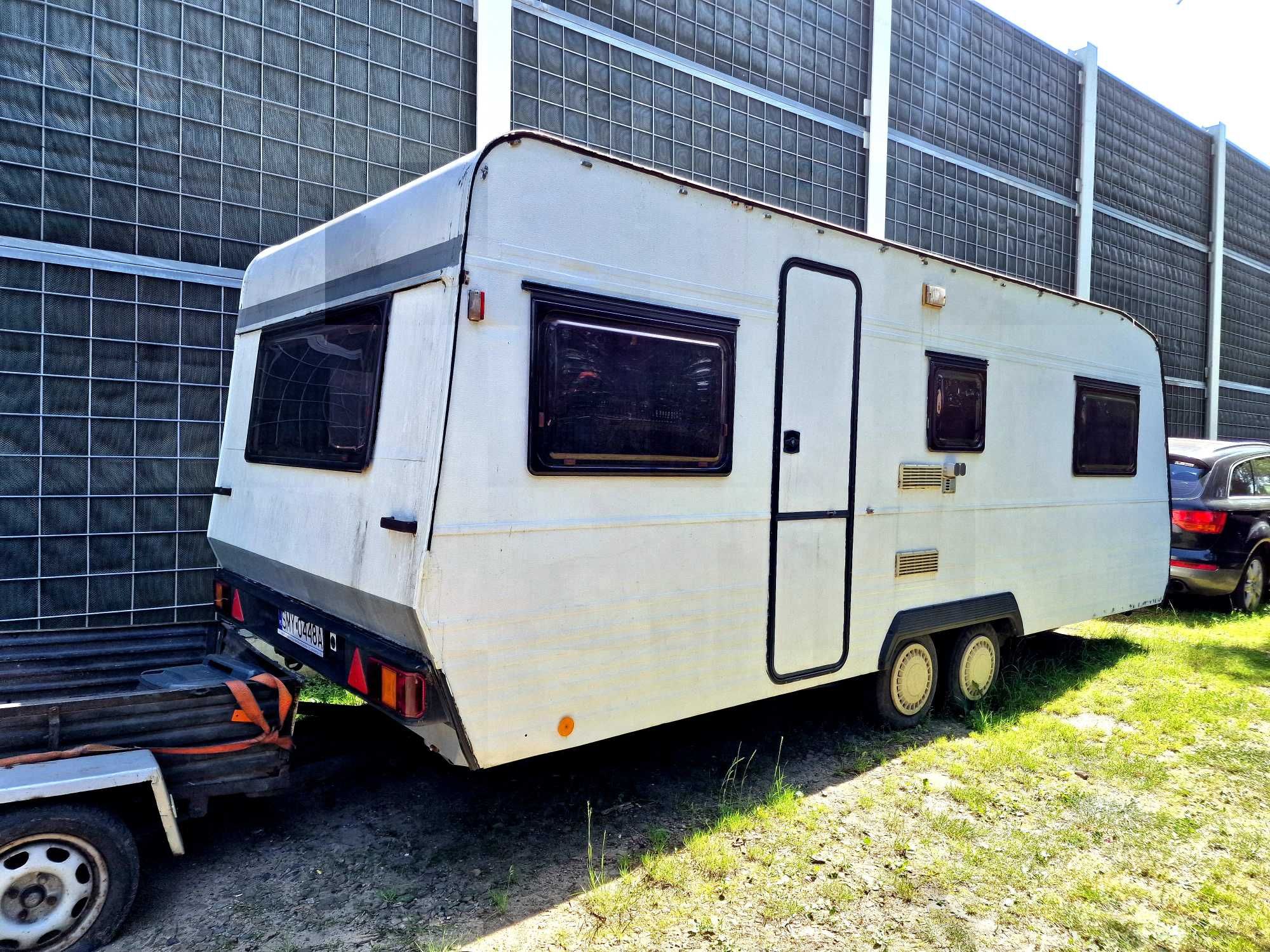 Zarejestrowana Przyczepa kempingowa 6 osobowa dmc1500