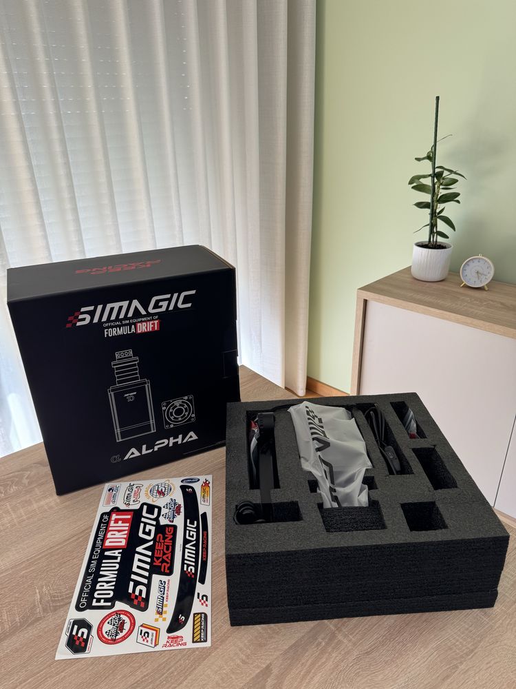 Simagic Alpha (15Nm) - NOVO C/Garantia até Agosto 2027