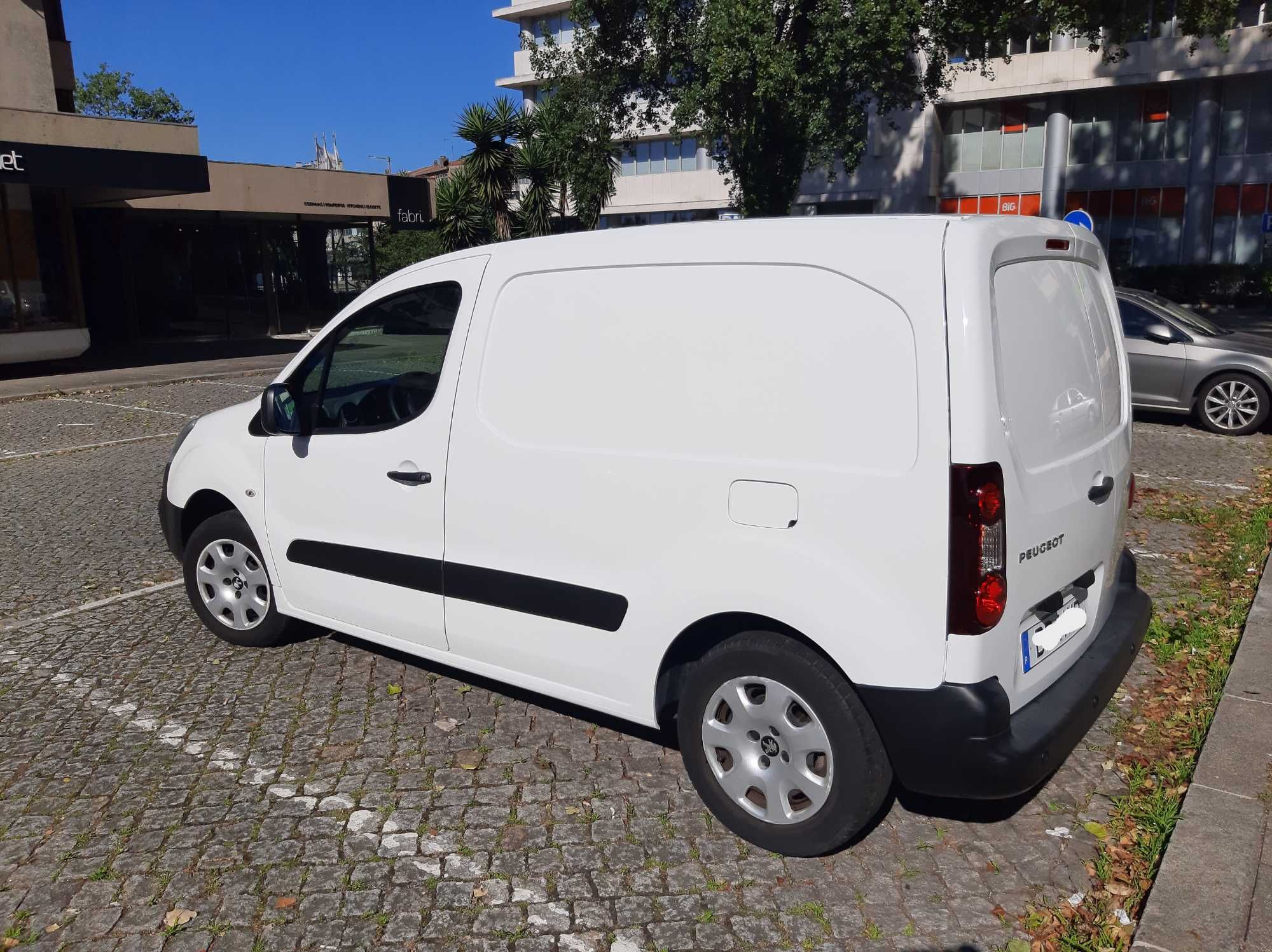 Peugeot Partner 1.6 BlueHDI 2017 GPS Edition 3 Lugares